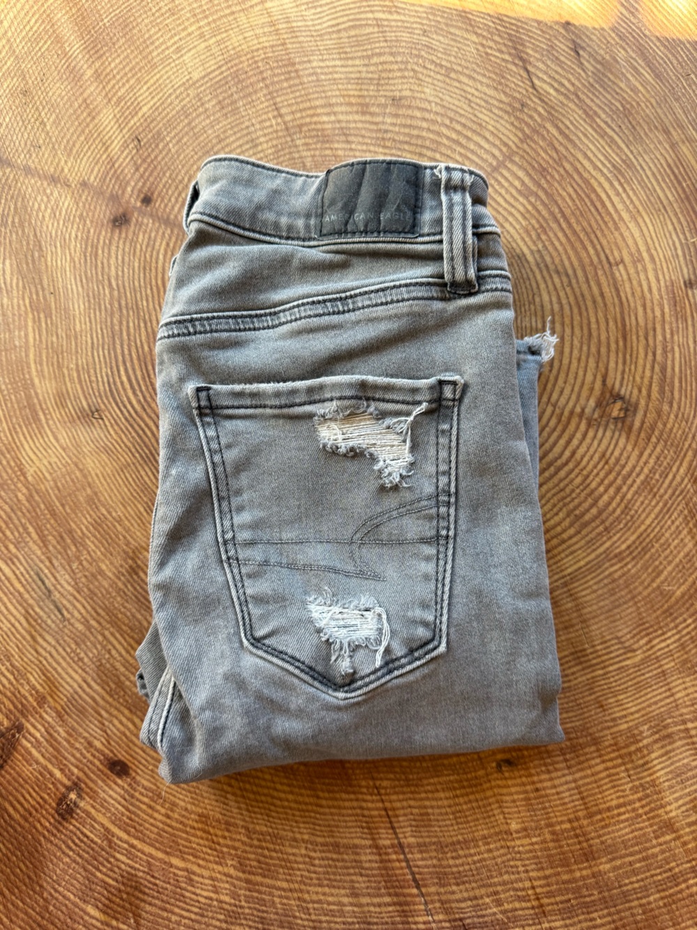 American Eagle Gray Distressed Women’s Jeans - Size 0 Regular